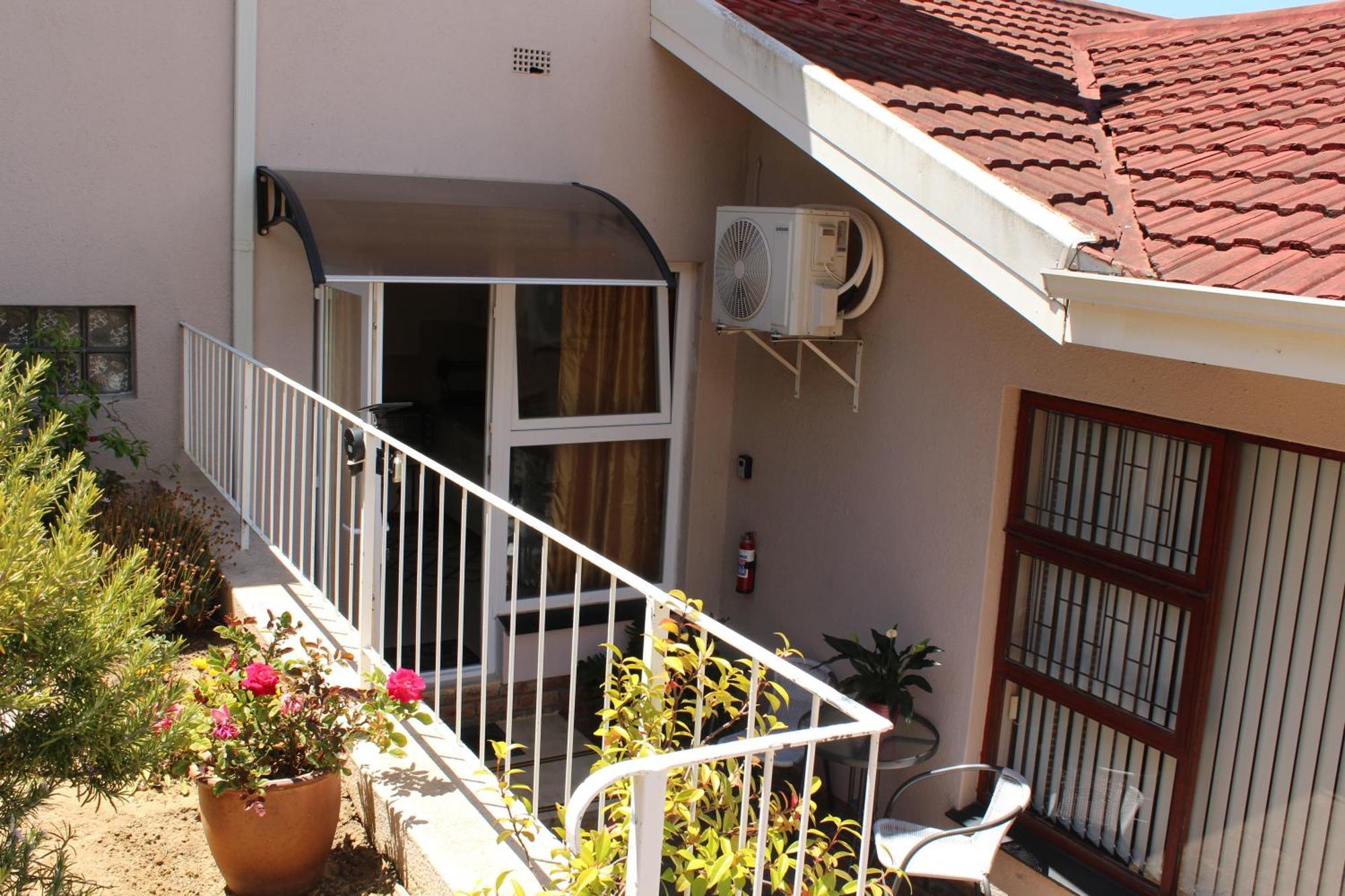 Hidden Gem On Eksteen Apartment